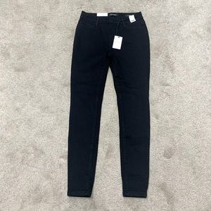 NWT’s Judy Blue Black Non-Distressed Skinny Jean